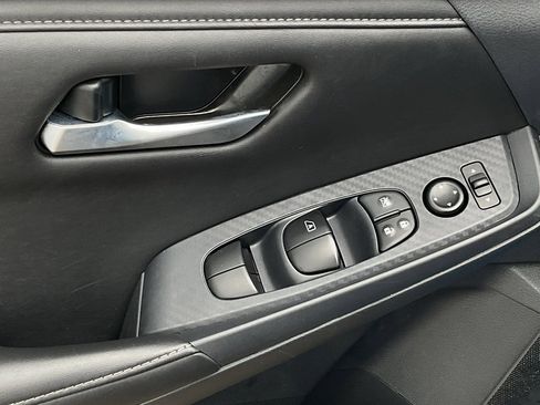 Used 2025 Nissan Sentra SV image 12