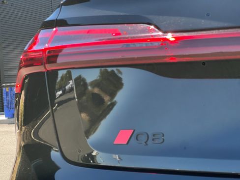 Used 2024 Audi Q8 e-tron Prestige w/ Prestige Package AWD/4WD image 27