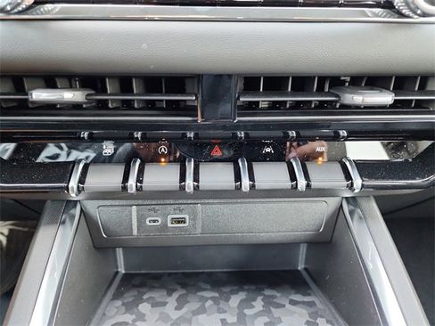 New 2026 GMC Canyon Elevation w/ Convenience Package image 22