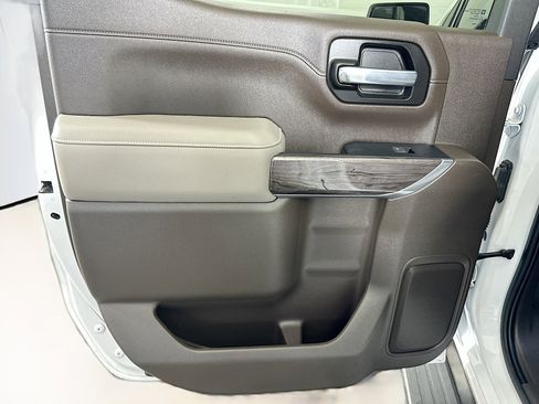 Used 2022 Chevrolet Silverado 1500 LTZ w/ LTZ Premium Package image 28