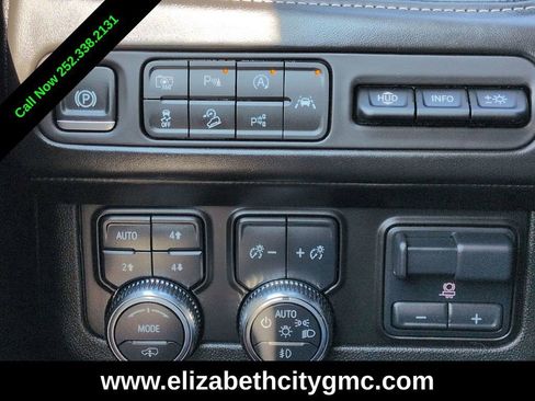 Used 2024 GMC Yukon XL Denali Ultimate AWD/4WD image 28