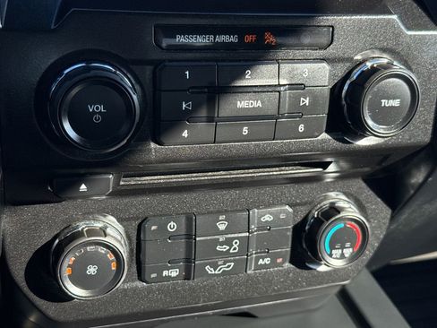 Used 2017 Ford F150 XL w/ Equipment Group 101A Mid image 18