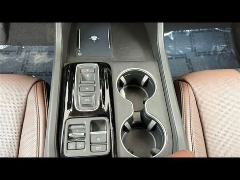 Used 2024 Honda Pilot Elite image 22