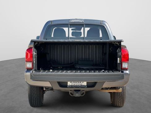 Used 2021 Toyota Tacoma SR AWD/4WD image 12