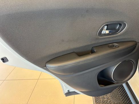 Used 2020 Honda HR-V EX image 27
