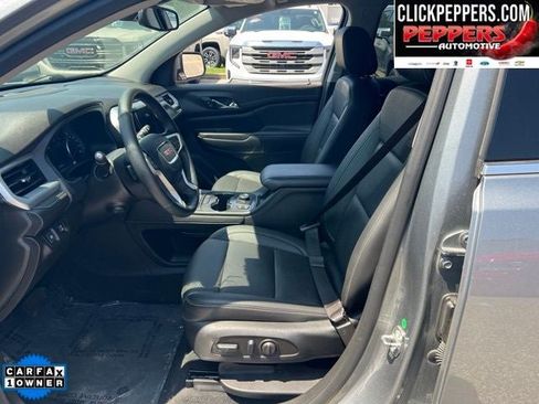Used 2023 GMC Acadia SLT w/ Preferred Package FWD image 11