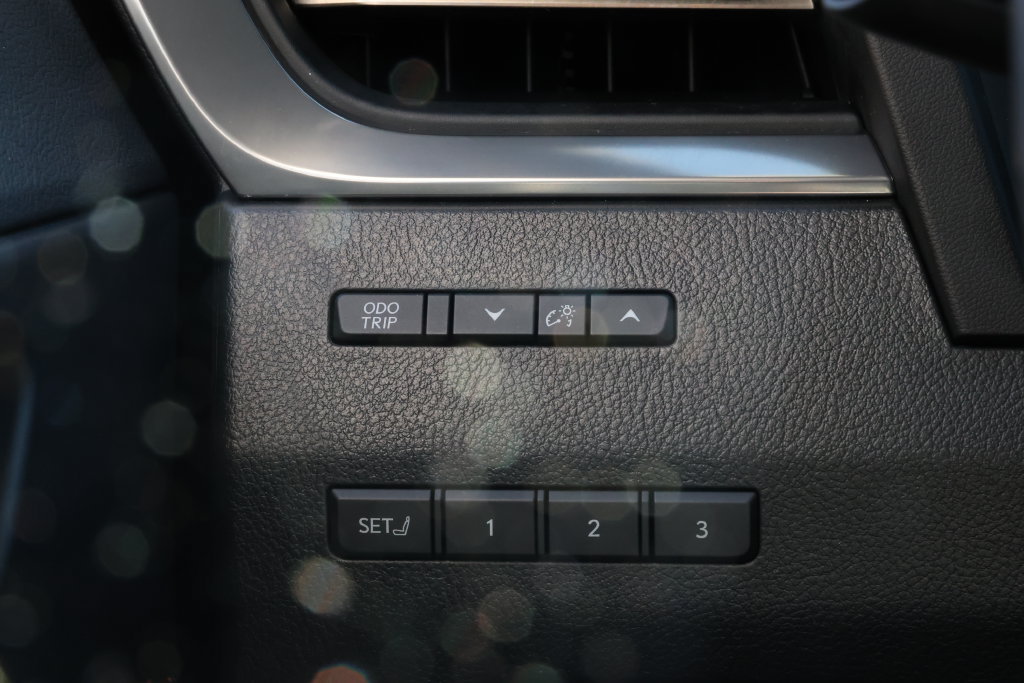 Used 2024 Lexus GX 550 w/ Accessory Package (Z1) AWD/4WD image 19