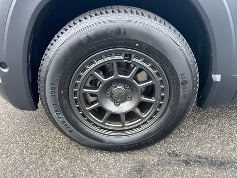 Used 2021 Volkswagen Atlas SE image 13