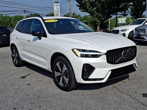 Certified 2024 Volvo XC60 T8 Core w/ Climate Package AWD/4WD image 1