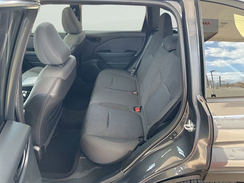 Used 2025 Subaru Forester Premium AWD/4WD image 24