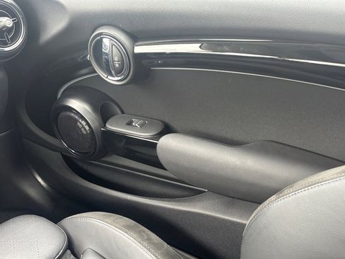 Used 2022 MINI Cooper S image 30