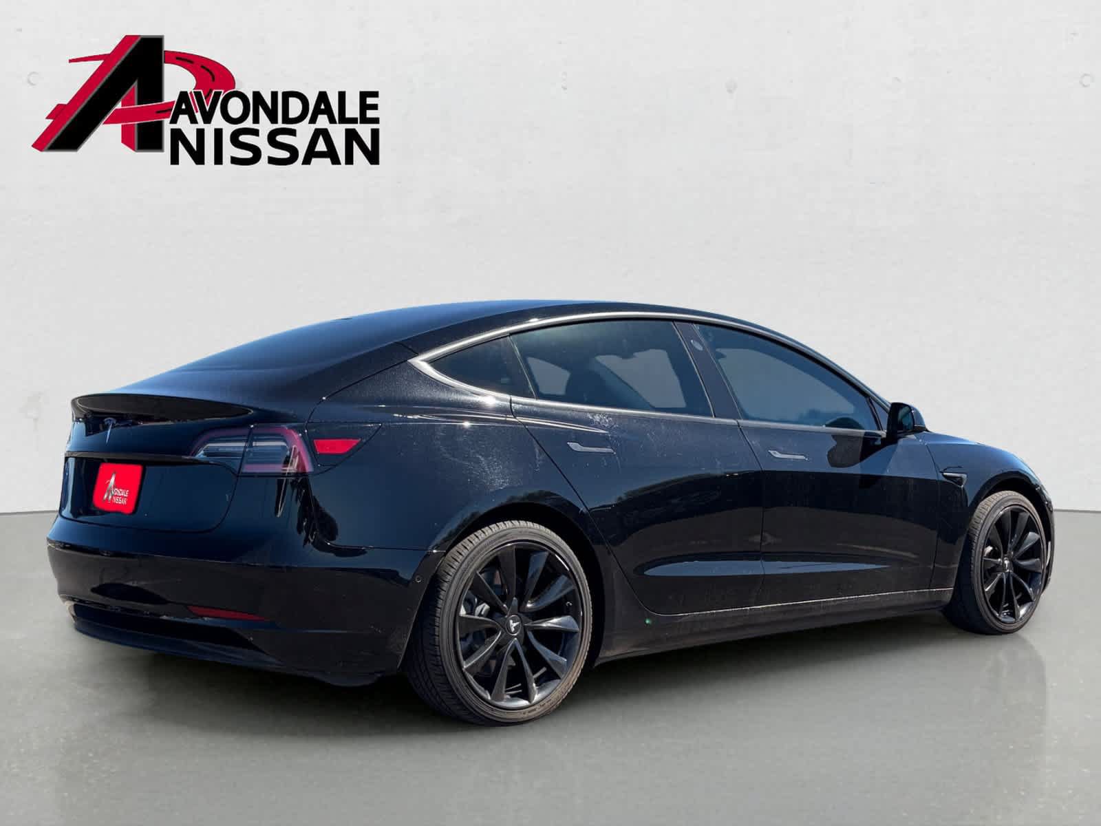 Used 2018 Tesla Model 3 AWD/4WD image 3
