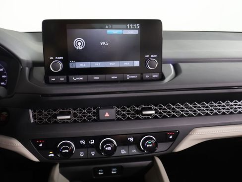 Certified 2025 Honda Accord SE image 44