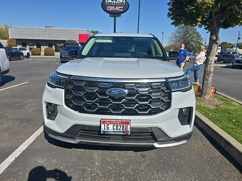 Used 2025 Ford Explorer Platinum w/ Ultimate Package AWD/4WD image 2