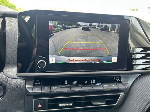 Certified 2025 Toyota Camry SE image 21