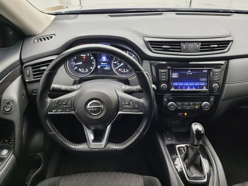 Used 2019 Nissan Rogue SV w/ Premium Package FWD image 22
