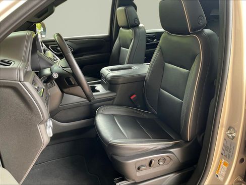 Used 2023 GMC Yukon SLT AWD/4WD image 21