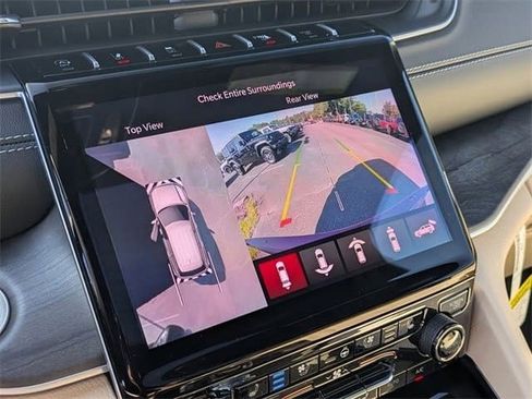 New 2025 Jeep Grand Cherokee Limited w/ Luxury Tech Group II RWD image 13