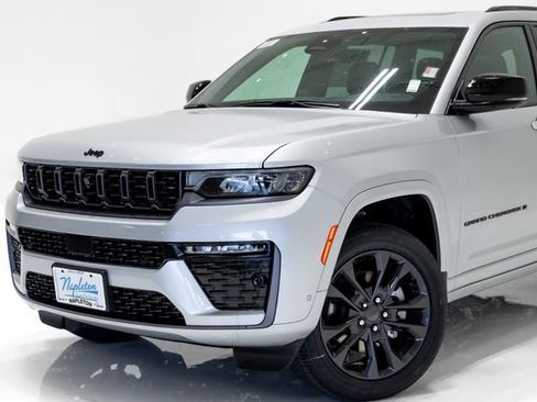 New 2026 Jeep Grand Cherokee L Limited AWD/4WD image 2