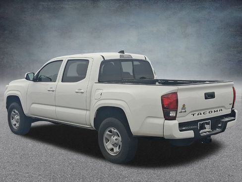 Used 2022 Toyota Tacoma SR image 8