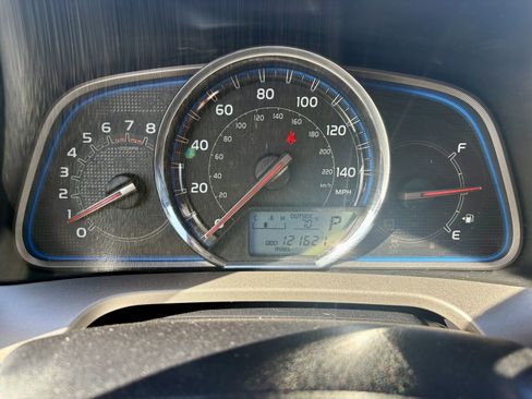 Used 2015 Toyota RAV4 Limited image 18