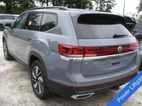 Used 2025 Volkswagen Atlas SE AWD/4WD image 12