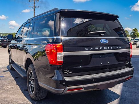 Used 2022 Ford Expedition Max XLT AWD/4WD image 3