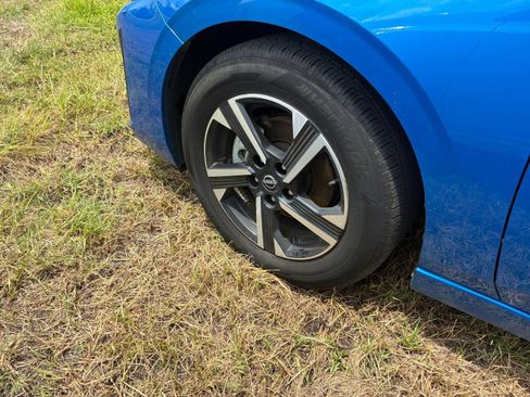 Used 2025 Nissan Sentra SV FWD image 24