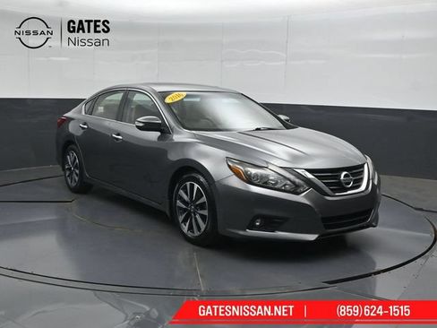 Used 2016 Nissan Altima 2.5 SL w/ 2.5 Technology w/LED Package FWD image 4