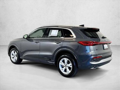 Used 2025 Audi Q5 Premium AWD/4WD image 7
