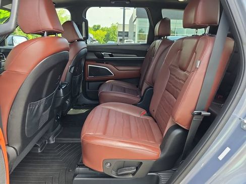 Used 2024 Kia Telluride SX Prestige AWD/4WD image 11