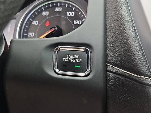 Used 2023 GMC Acadia SLE w/ Driver Convenience Package AWD/4WD image 22
