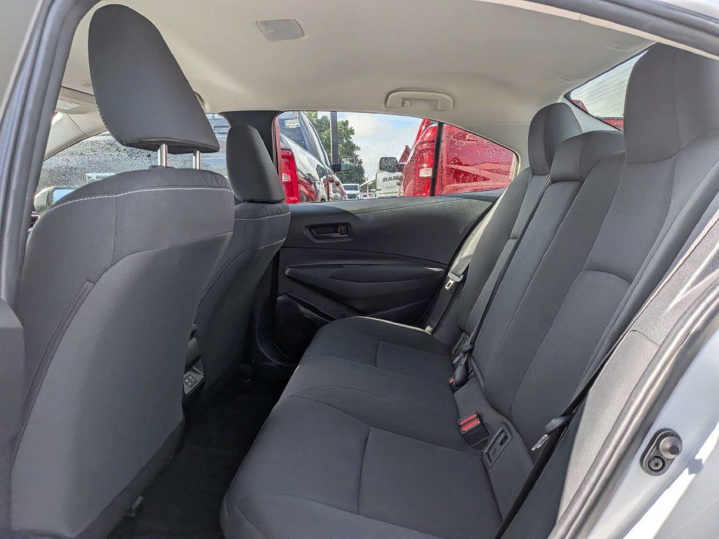 Used 2024 Toyota Corolla LE FWD image 10
