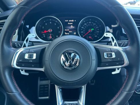 Used 2018 Volkswagen GTI SE FWD image 23