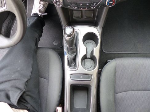 Used 2017 Chevrolet Cruze LT w/ Convenience Package FWD image 31