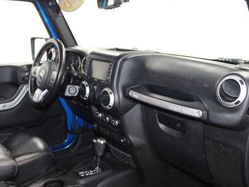 Used 2015 Jeep Wrangler Sport AWD/4WD image 26