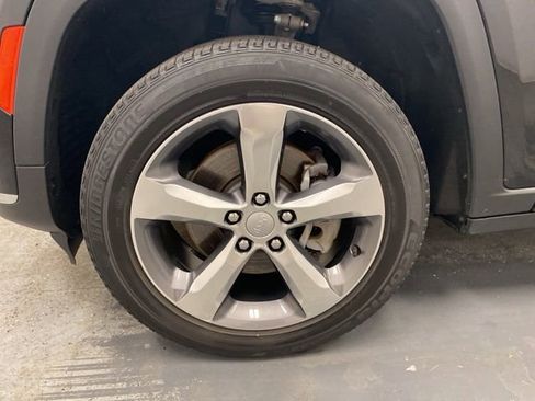 Used 2021 Jeep Grand Cherokee L Limited image 33