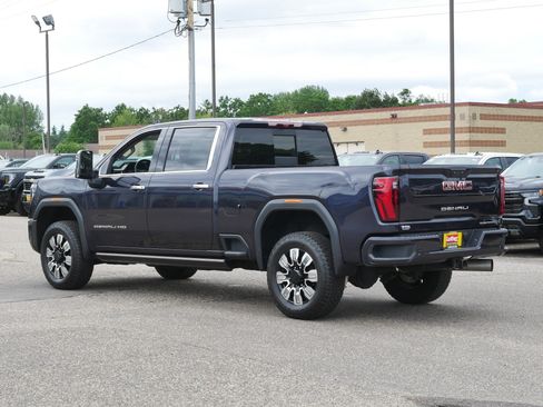 Used 2025 GMC Sierra 3500 Denali w/ Denali Reserve Package AWD/4WD image 5