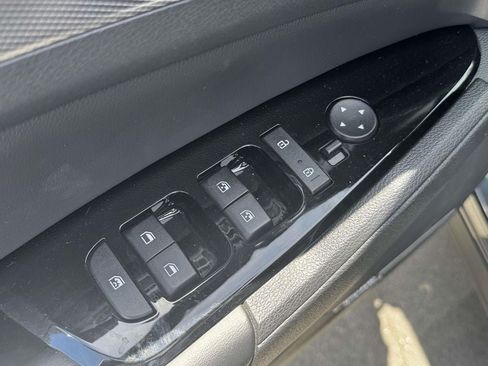 Used 2024 Kia Sportage SX AWD/4WD image 16