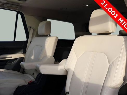 Used 2023 Ford Expedition Platinum image 14
