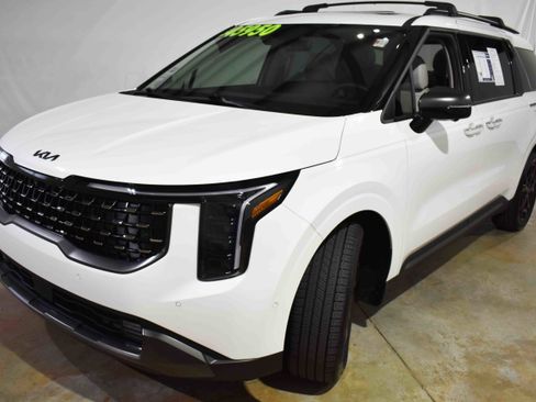 Used 2025 Kia Carnival SX Prestige image 5