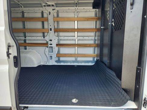 Used 2025 RAM ProMaster 2500 w/ U-Haul Equipment Group FWD image 28