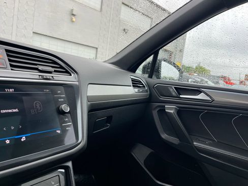 Used 2024 Volkswagen Tiguan SE R-Line AWD/4WD image 19
