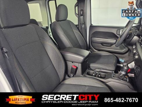 Used 2024 Jeep Wrangler Unlimited Sport AWD/4WD image 32