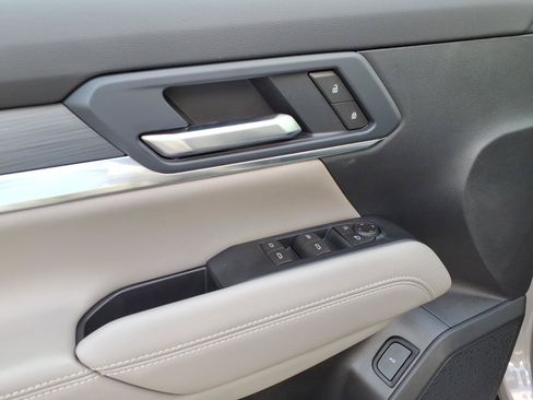 New 2026 GMC Terrain Elevation w/ Elevation Premium Package FWD image 8