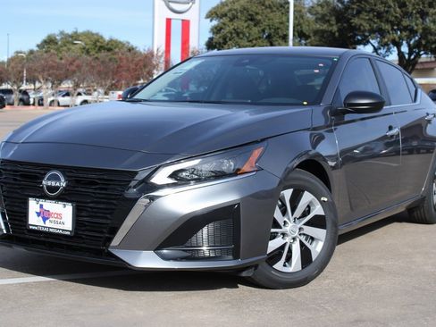 New 2025 Nissan Altima 2.5 S image 2