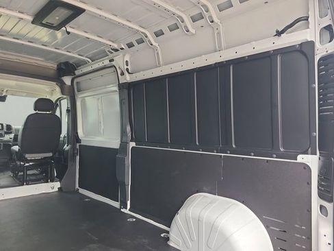 Used 2025 RAM ProMaster 3500 w/ Convenience Group image 7