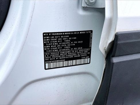 Used 2019 Volkswagen Tiguan SE image 17