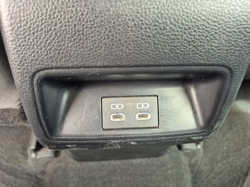 Used 2025 Toyota Corolla LE FWD image 18