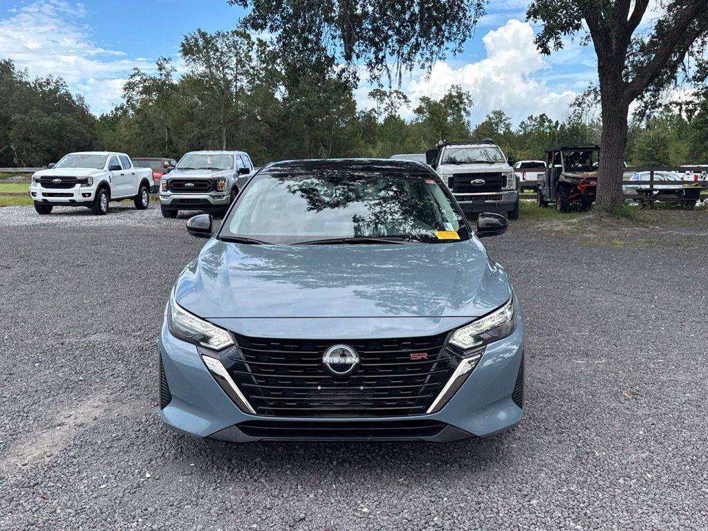 Used 2025 Nissan Sentra SR FWD image 8